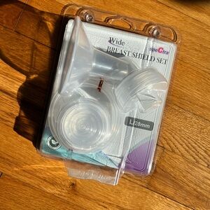 Spectra breast shield set